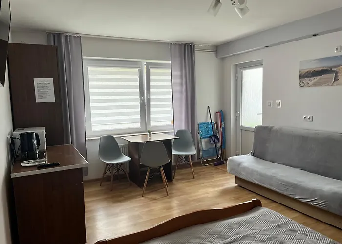 Goscinne U Rybaka Rum i privatbostad Karwia